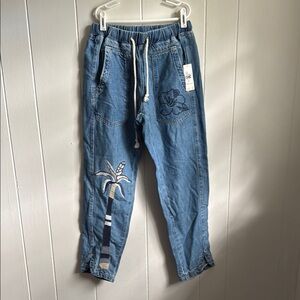 Pilcro High-Rise Beach Cottage Jeans